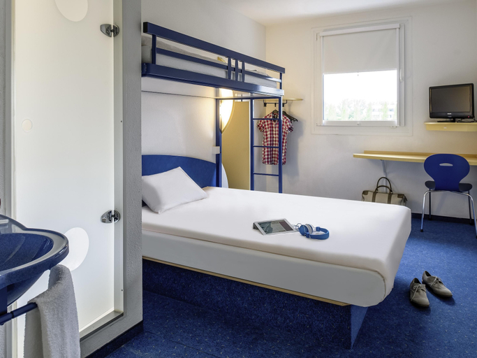 Bedroom 3, ibis budget Aachen Raeren Grenze, Liège