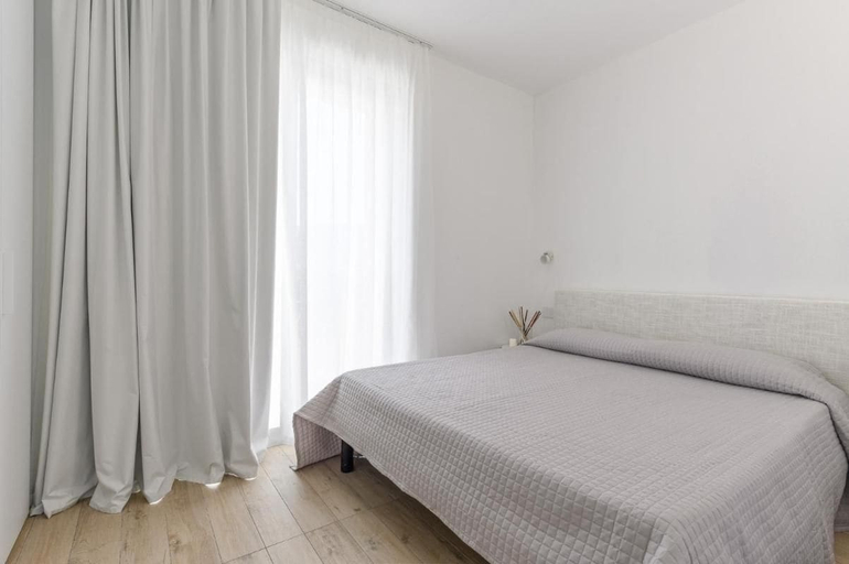 Others 5, Stunning Capo Falcone Apartments 2 Bedrooms Sleeps 6, Sassari