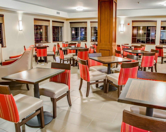 Food & Drinks 5, Comfort Suites Tyler South, Smith