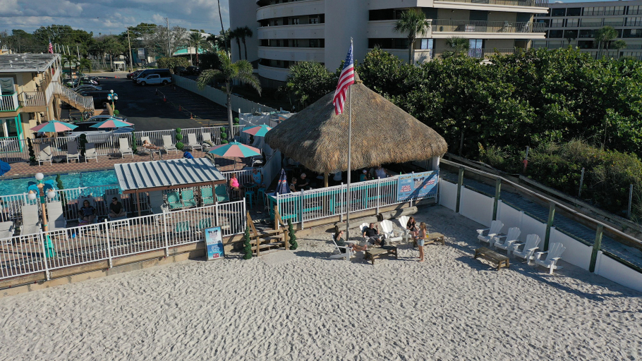 Exterior & Views 2, Plaza Beach Hotel Beachfront Resort, Pinellas