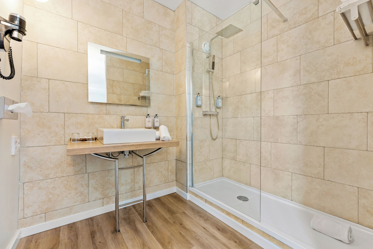 Bathroom 5, Le Marquis de la Baume, Gard