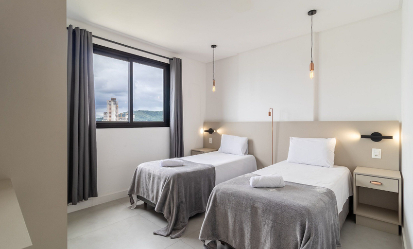 Bedroom 4, MHF III Apts Variados a 280m da Praia em Itapema, Itapema