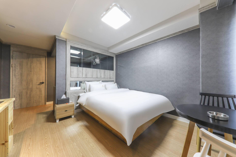 Bedroom 3, Changwon Sangnamdong Hotel JM, Changwon