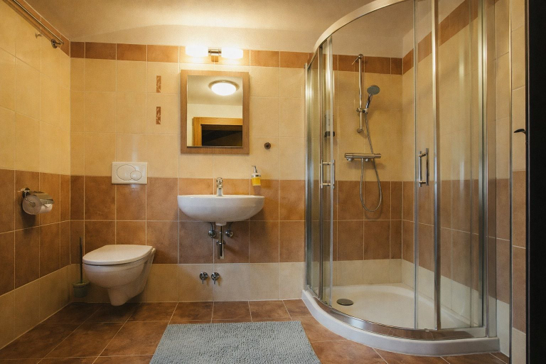 Bathroom 4, Hotel Obří Sud, Liberec