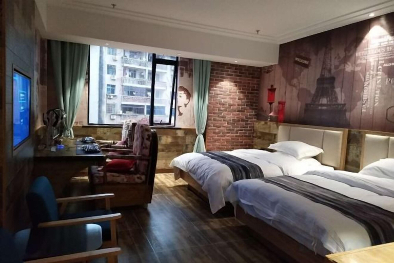 Bedroom 5, Ice Thunder Broken Internet Cafe, Nanchang