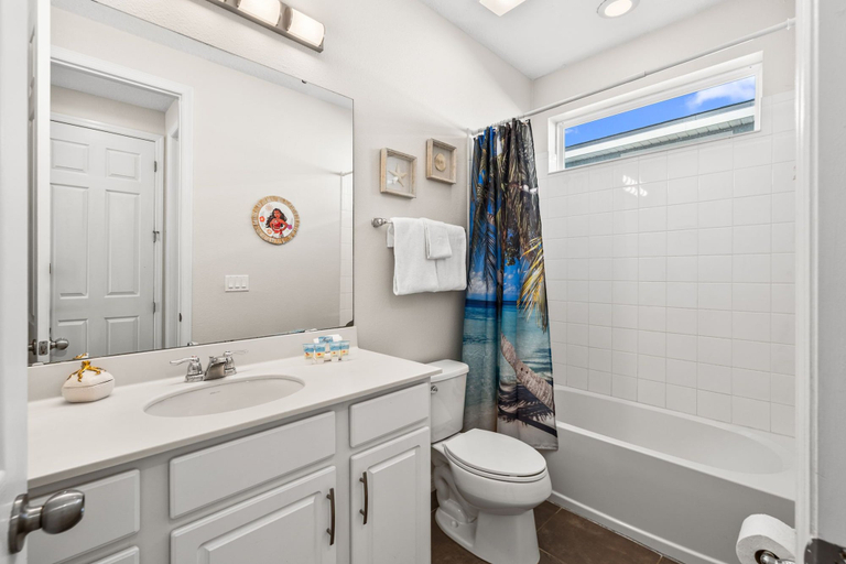 Bathroom 4, 1512 Nassau Point Trail, Osceola