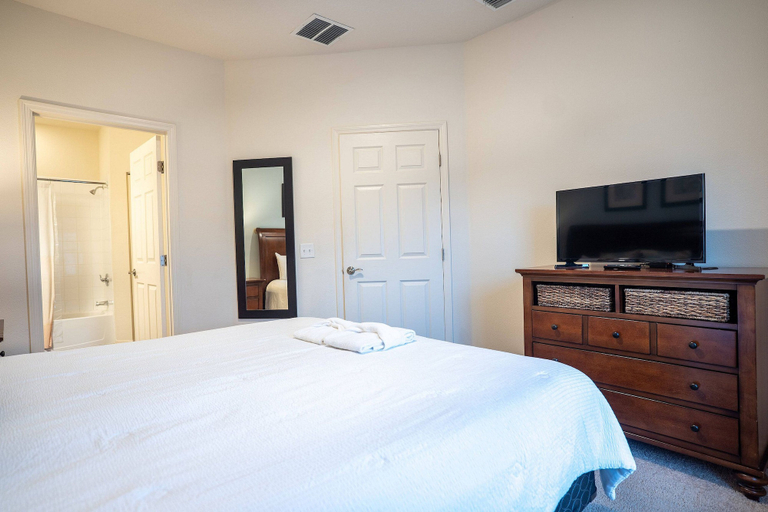 Others 4, 4BR Resort Home 10min From Disney, Osceola