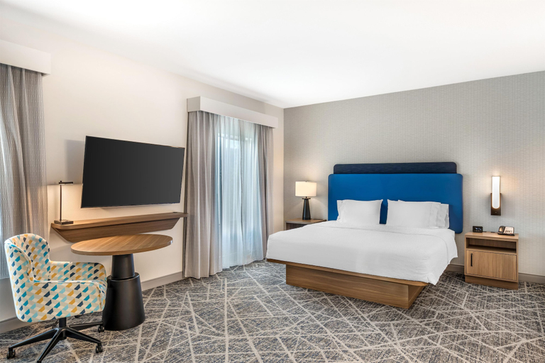 Bedroom 2, Hampton Inn & Suites Riverside/Corona East, Riverside