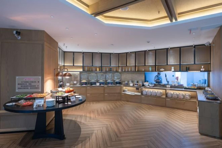 Food & Drinks 5, Huarong Hongfa International Hotel (People's Square), Yueyang
