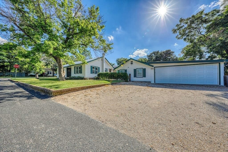 Others 2, Dog-friendly Home With Pergola, Free Wifi & Full Kitchen, Gillespie