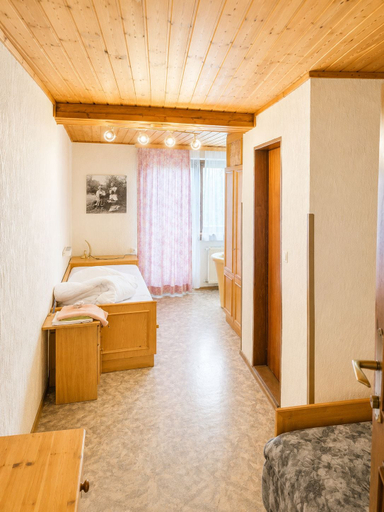 Others 4, Gasthof Pension St. Wolfgang, Neunkirchen