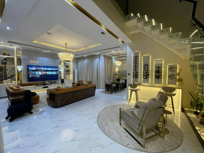 Others 3, Luxury 5 BR Villa With Cinema and Pool, Eti-Osa