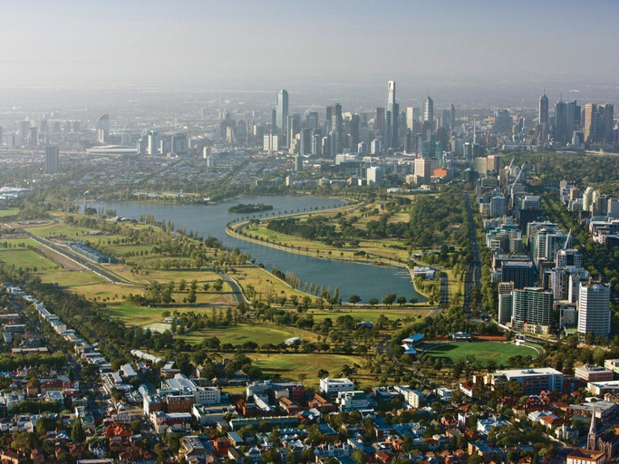 Others 5, Skydeck 2-bed Residence Near Albert Park, Melbourne