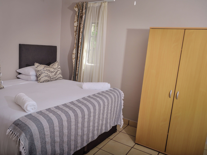 Bedroom 3, Avoca Vale Country Hotel, Vhembe
