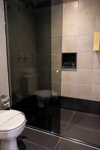 Bathroom 4, Plaza Praia Suites, Fortaleza