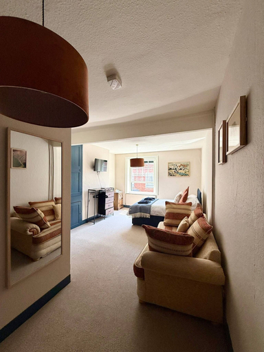 Others 5, The Lamb Inn, Wiltshire