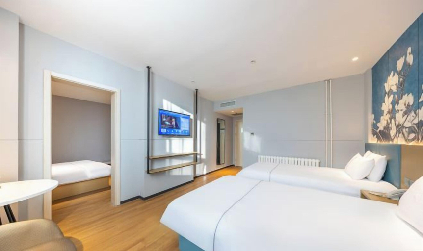 Bedroom 4, Magnotel Classic Xining high-speed railway station Dashizi Mojia street Hotel, Xining