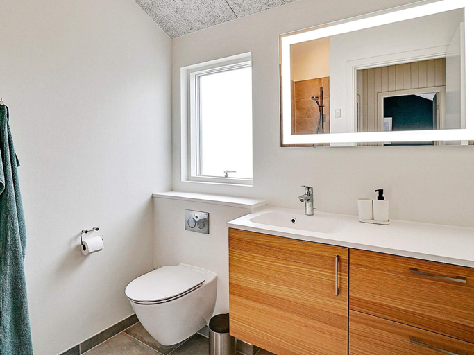 Bathroom 3, 5 Star Holiday Home in Lokken, Jammerbugt