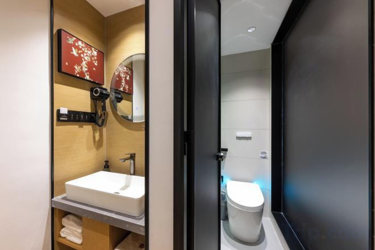 Bathroom 4, Bowen Elegant Hotel (Dunhuang Night Market Shop), Jiuquan