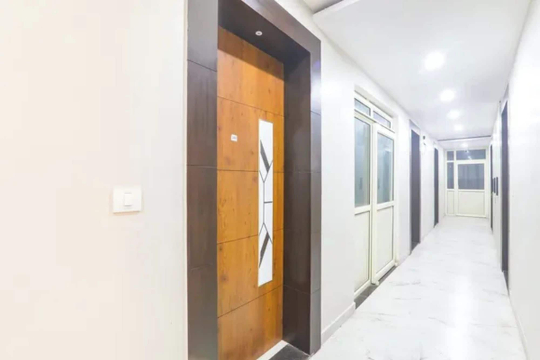 Others 5, Via Grand Inn I, Lucknow