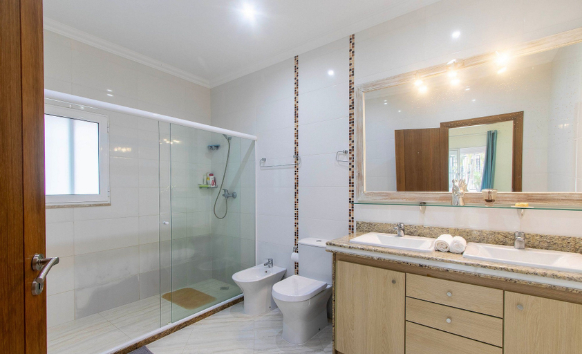 Others 4, House w/ Pool 350 m From Taperapuan Beach Rud0047, Porto Seguro
