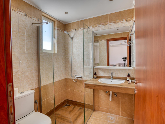 Bathroom 3, Kochylari Apartments, South Aegean