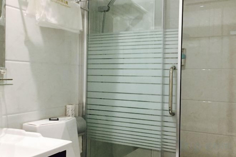 Bathroom, Huiyue Fashion Apartment, Shanwei