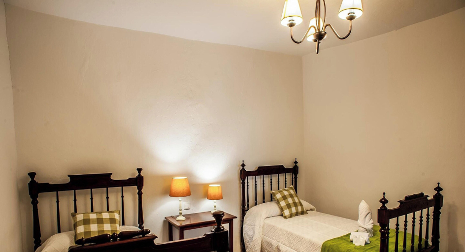 Others 2, Spacious Cave Home in Artenara, Las Palmas