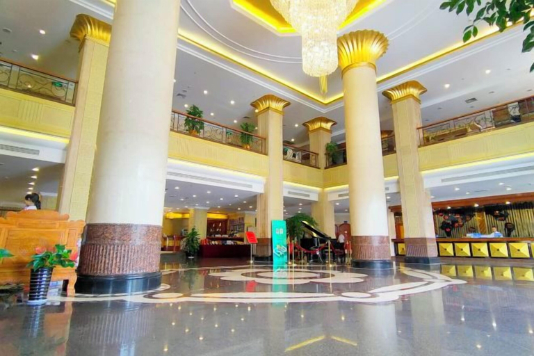 Others 1, L. Road Grand Hotel, Lincang