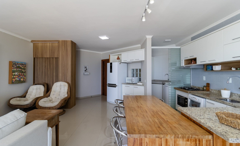 Others 2, Beautiful Seaside Apartment With Barbecue Rig0102, Florianopolis