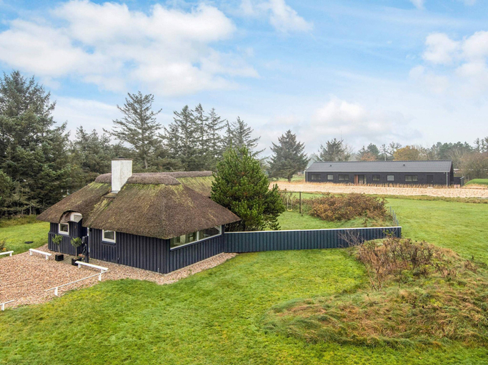 Exterior & Views, Beautiful Holiday Home in Vejers Strand with Hot Tub, Varde