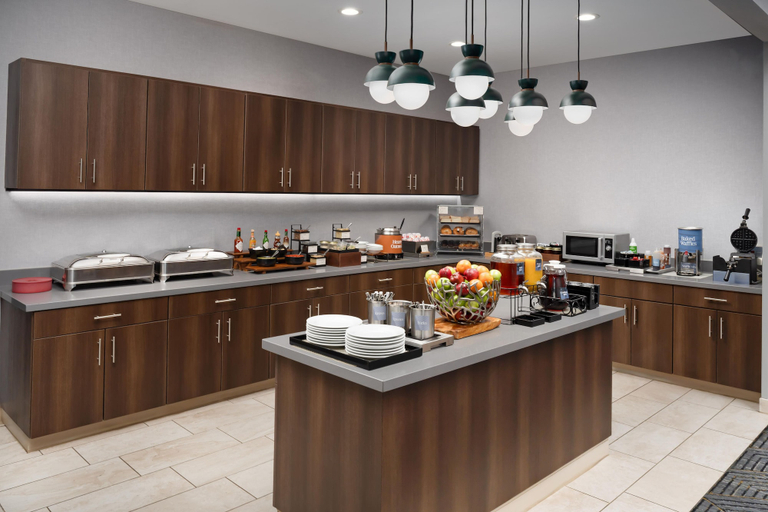 Food & Drinks 5, Homewood Suites by Hilton Midland, TX, Midland