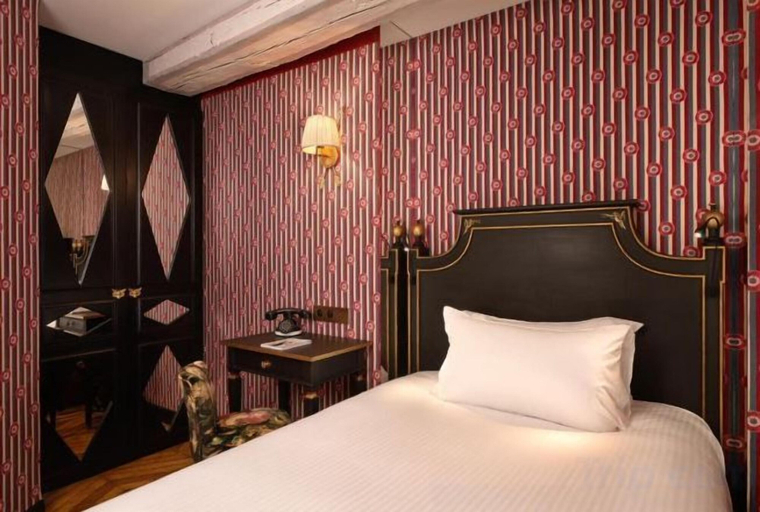 Bedroom 5, JOBO hotel - Joséphine Bonaparte, Paris