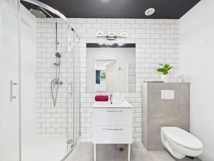 Bathroom 4, Super Apart Obywatelska, Warsaw