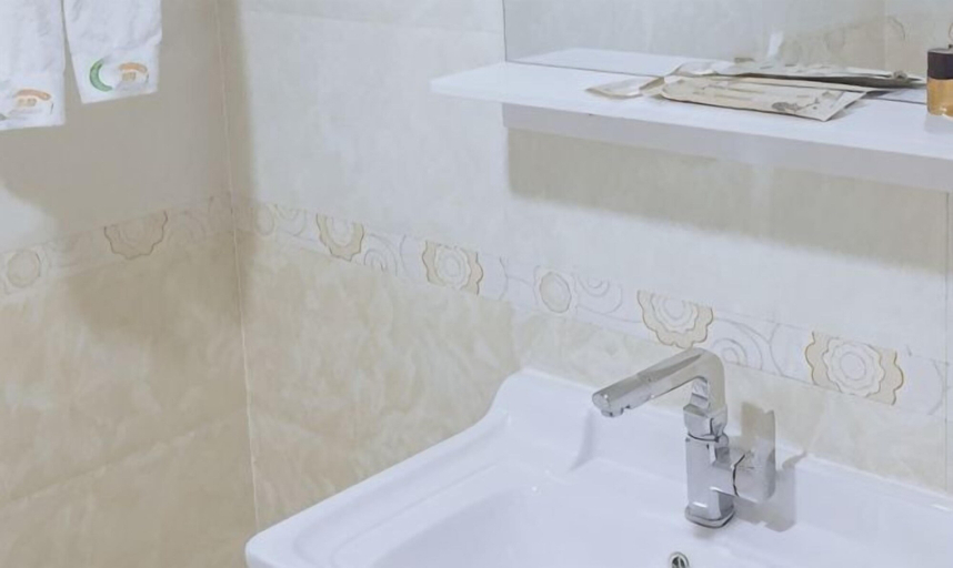 Bathroom 4, Shuangsheng Saifu Business Hotel, Harbin