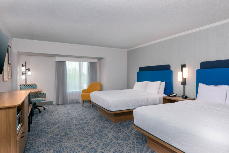 Bedroom 3, Hampton Inn South Plainfield-Piscataway, Middlesex