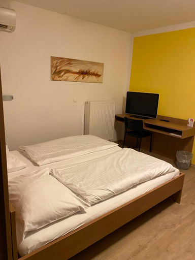 Bedroom 2, Fair-Price-Hotel, Hartberg-Fürstenfeld