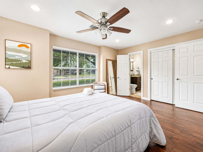 Others 3, 2BR With Movie Room I Pool I Easy Access to NRG, Houston