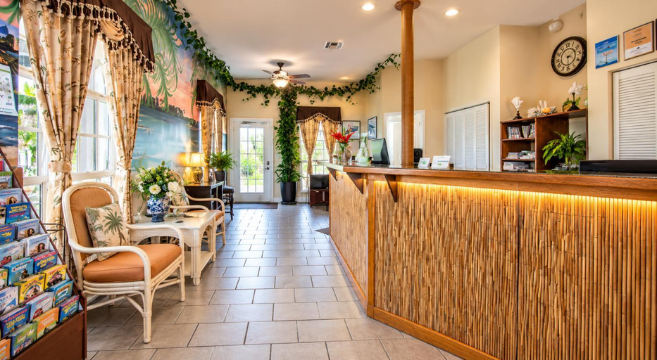 Public Area 2, Island Sun Inn & Suites - Historic Venice & Beach Getaway, Sarasota