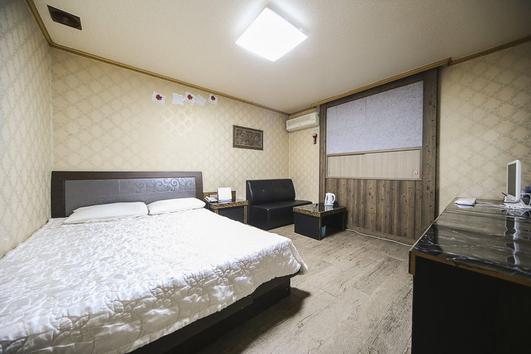 Bedroom 2, Daejeon Sintanjin Blue, Cheongwon