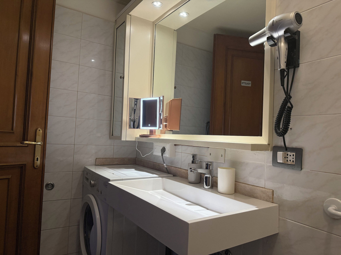 Bathroom 4, Via Palestro 56 Apartment, Rome