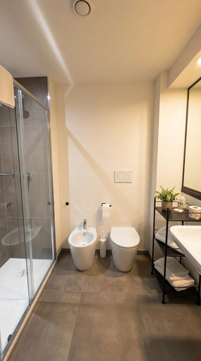 Bathroom 4, Green Hotel, Torino