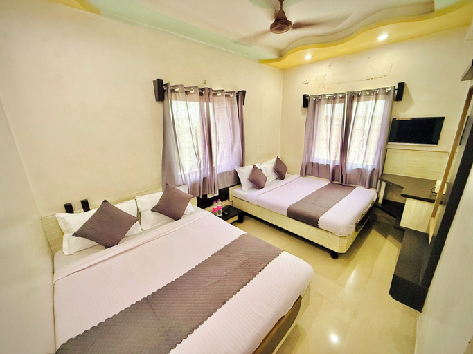 Bedroom 1, Hotel Temple Sai, Ahmadnagar