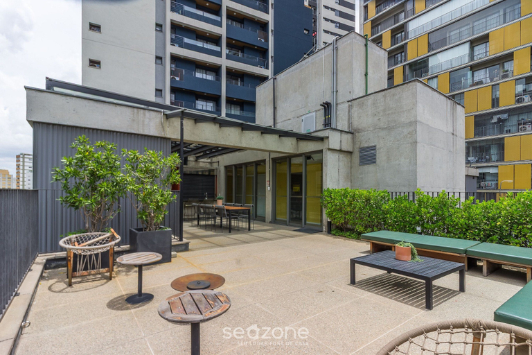 Others 5, Modern Accommodations in a Building With a Pool in the Heart of SP - Yhes, São Paulo