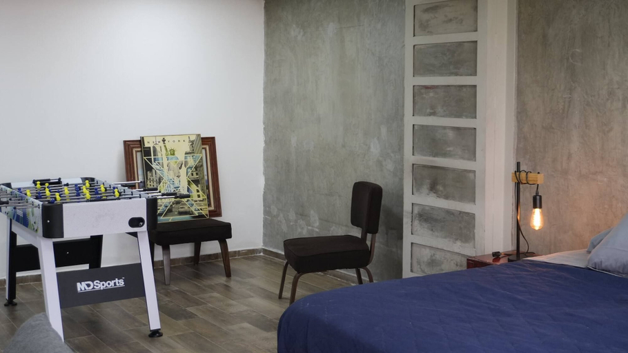 Others 4, Modern Loft King Bed, Wifi & Smart Lock, Mexico City