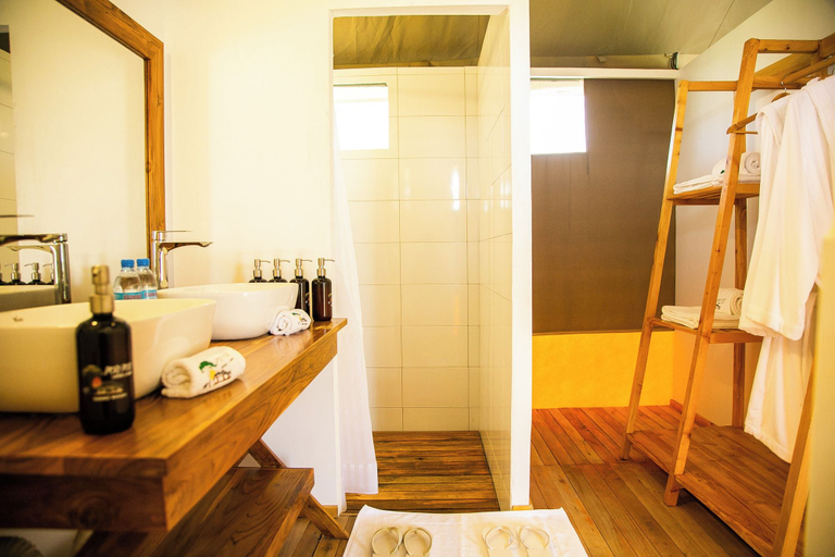 Others 2, Pori pori Lodges and Camp, Serengeti