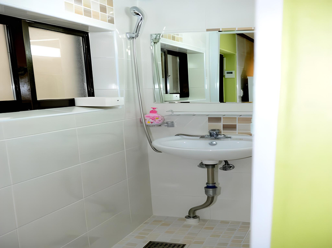Bathroom 2, My Little Guesthouse, Mapo