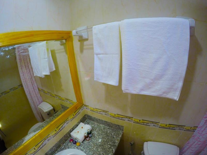 Bathroom, Rincodon Hotel Maldives