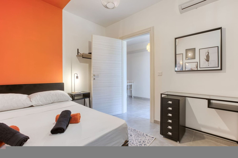 Others 3, Spacious 3-bedroom Apartment in Central G ira