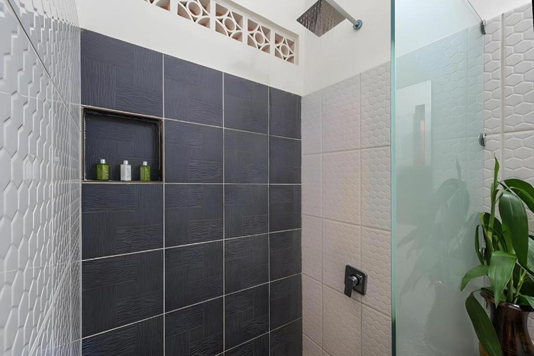 Bathroom 4, Lemongrass & Ginger Hotel, Siem Reap